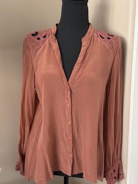 Womens Dusty Rose Button-Front Blouse with Shoulder Detail
